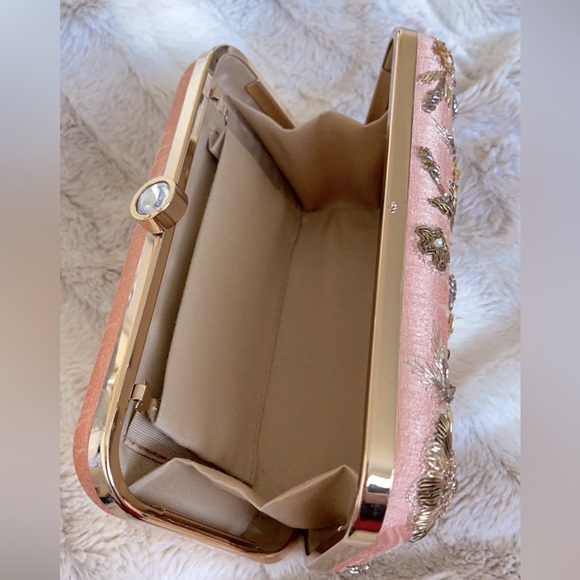 Stunning Peach color Embroided Clutch - Picture 4 of 7